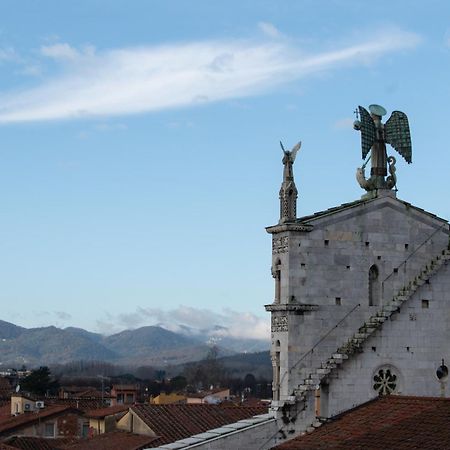 Palazzo Rocchi - Residenza D'Epoca Bed & Breakfast Лука Екстериор снимка