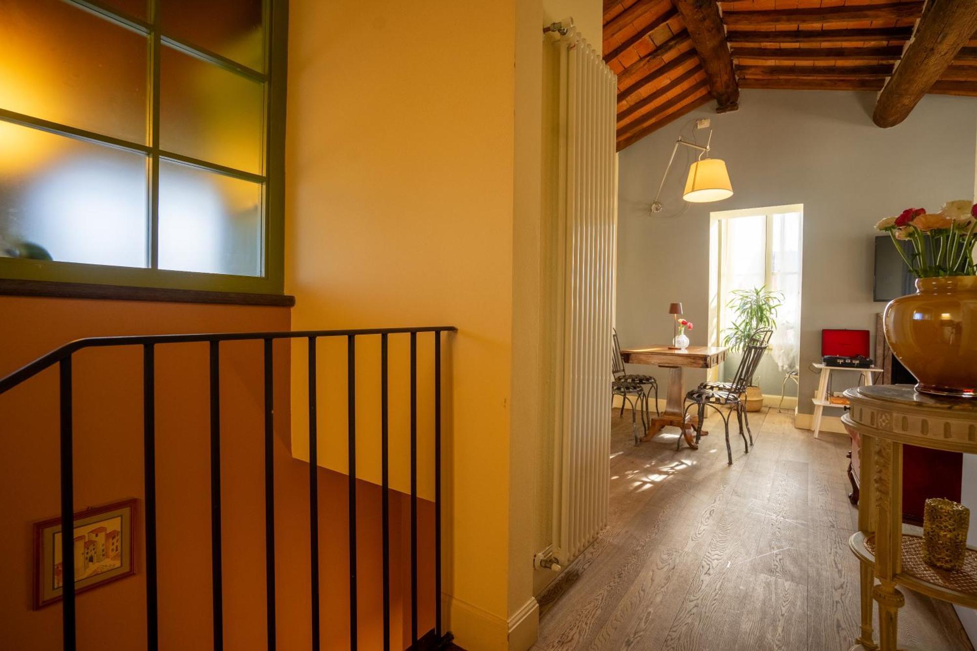 Palazzo Rocchi - Residenza D'Epoca Bed & Breakfast Лука Екстериор снимка
