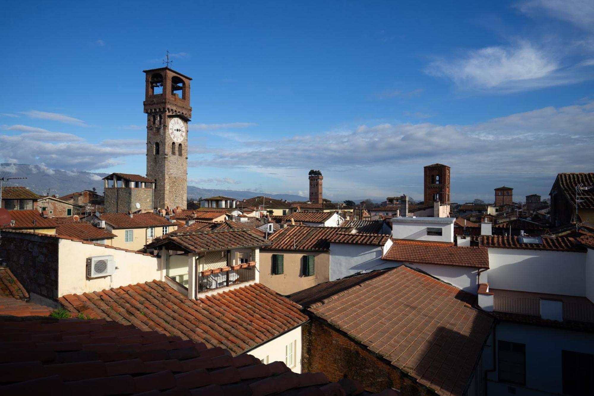Palazzo Rocchi - Residenza D'Epoca Bed & Breakfast Лука Екстериор снимка