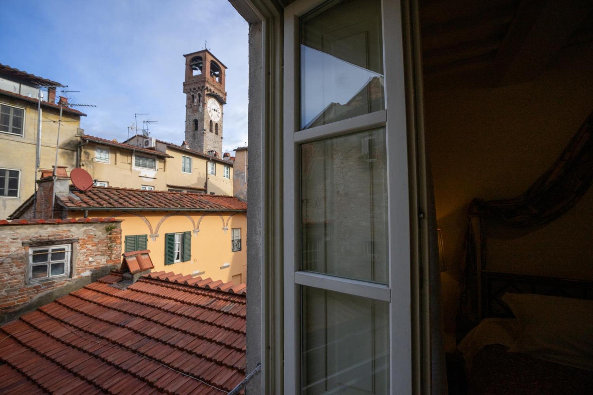 Palazzo Rocchi - Residenza D'Epoca Bed & Breakfast Лука Екстериор снимка