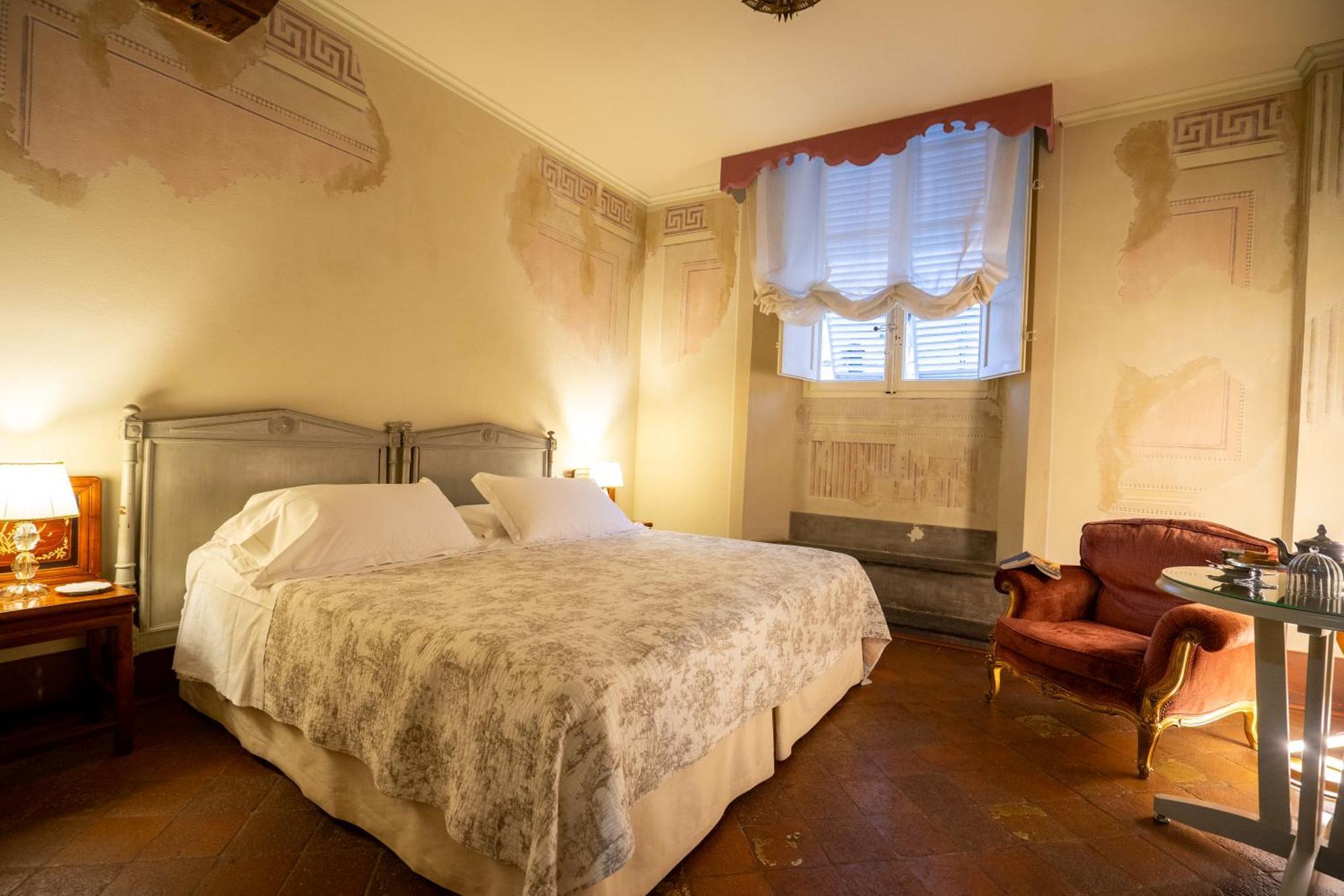 Palazzo Rocchi - Residenza D'Epoca Bed & Breakfast Лука Екстериор снимка