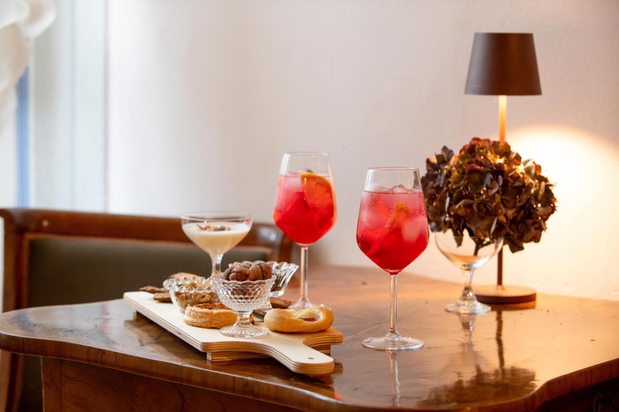 Palazzo Rocchi - Residenza D'Epoca Bed & Breakfast Лука Екстериор снимка