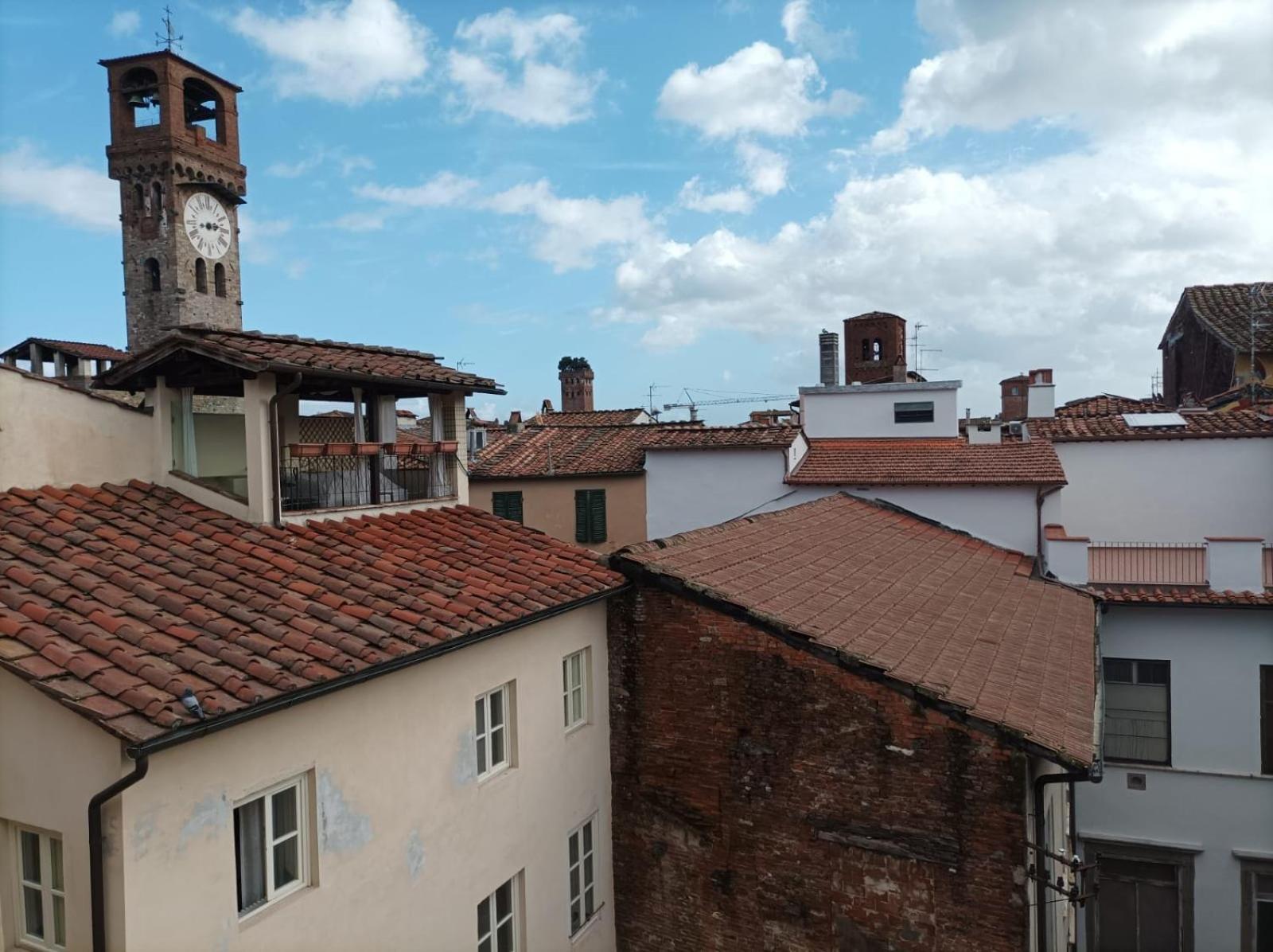 Palazzo Rocchi - Residenza D'Epoca Bed & Breakfast Лука Екстериор снимка
