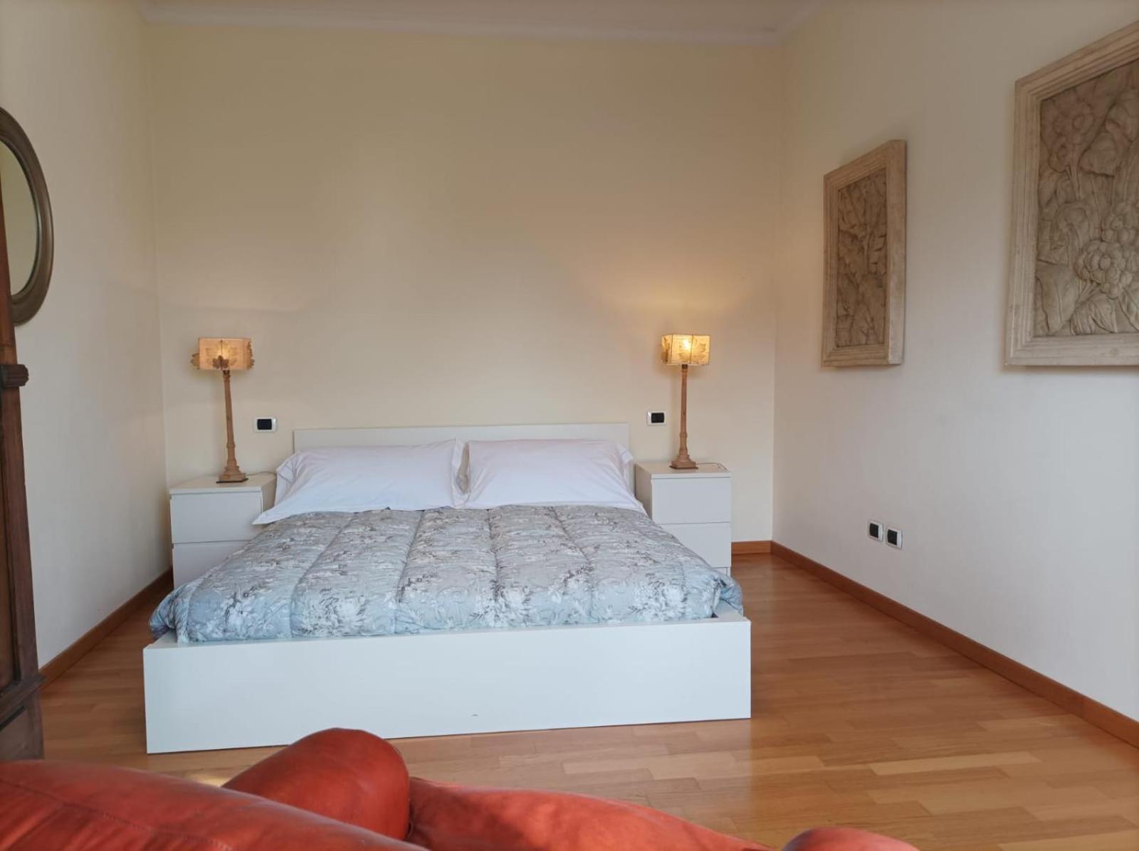 Palazzo Rocchi - Residenza D'Epoca Bed & Breakfast Лука Екстериор снимка