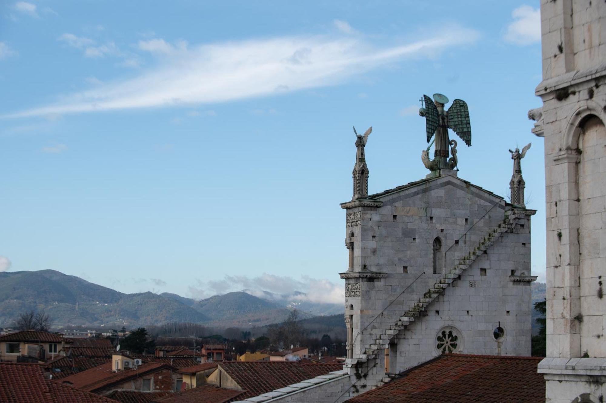 Palazzo Rocchi - Residenza D'Epoca Bed & Breakfast Лука Екстериор снимка